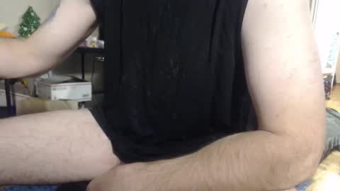 Irishdude2483 online show from December 19, 11:56 pm