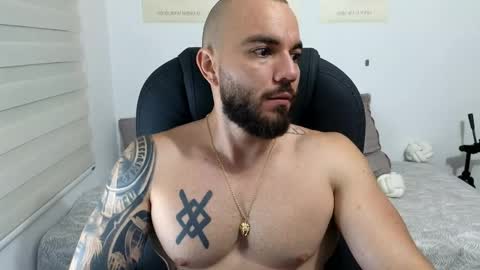 Isaac carter online show from April 11, 10:52 am