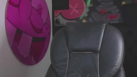 isaac_cryston online show from October 8, 8:24 pm