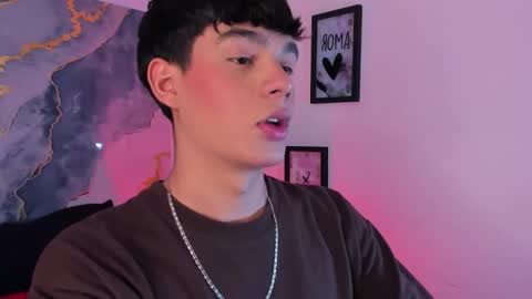 Isaac Kurtt online show from December 15, 7:33 pm