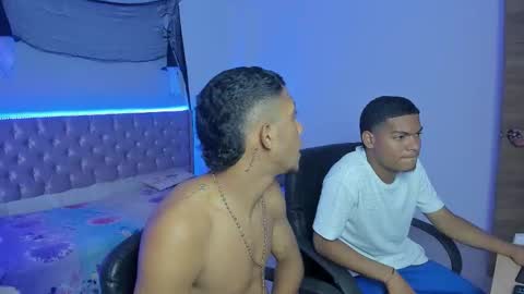 isaac_master77 online show from November 18, 3:21 am