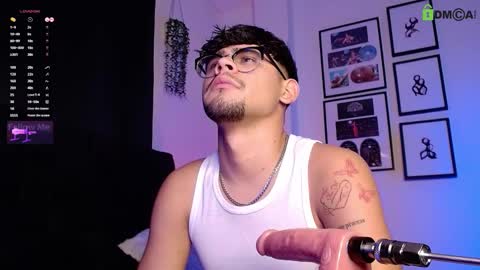 Isaac Saenz. online show from November 23, 12:21 am