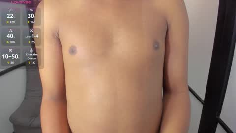 Snapshot of isaacblack_ chatting on October 5, 7:01 am IsaacBlack online show from October 5, 7:01 am