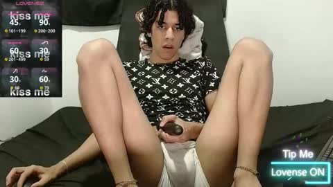 Snapshot of isidroglasc chatting on September 13, 1:06 am Isidro online show from September 13, 1:06 am
