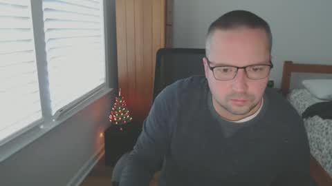 isthisfun24 online show from December 23, 12:30 pm