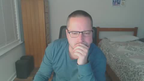 isthisfun24 online show from February 6, 9:00 am