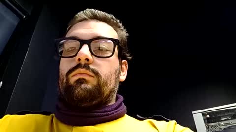 italianbigboy93 online show from October 14, 7:04 am