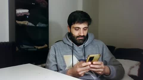 italianboybcn online show from December 8, 10:14 pm