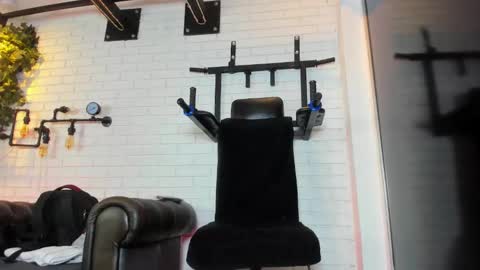 Italo Moore online show from November 28, 11:23 am