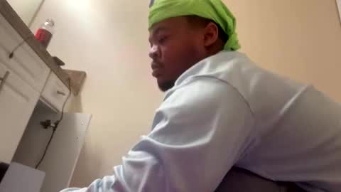 YourPleaserVIP online show from March 22, 10:20 am