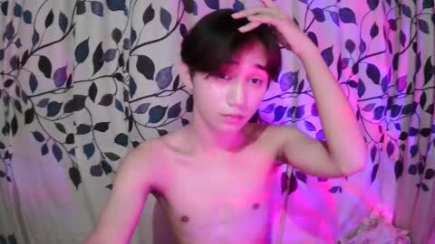 Snapshot of its_saya chatting on October 6, 12:10 pm its_saya online show from October 6, 12:10 pm