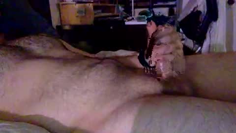 itsgeoff15 online show from November 17, 6:27 am