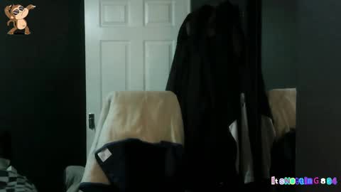    online show from March 3, 10:29 pm