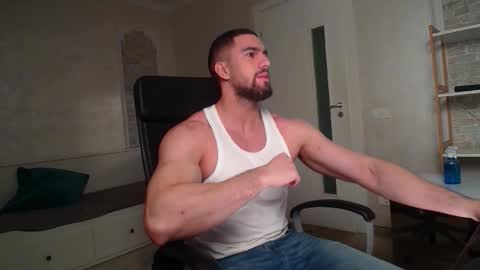 IvanHydee online show from January 7, 5:45 am