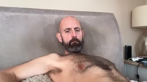 izzysboytoy1 online show from March 15, 1:40 pm