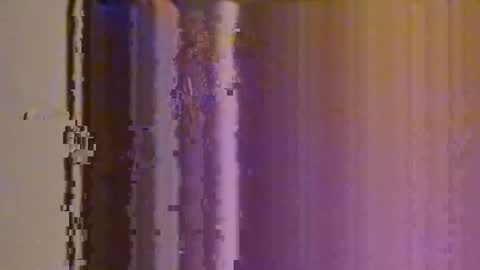 Snapshot of j1025402 chatting on October 4, 2:16 am j1025402 online show from October 4, 2:16 am