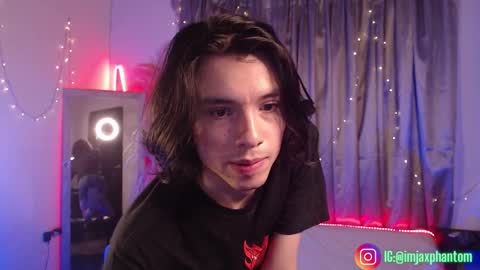 Hey im Jaxxxon check my info     online show from October 30, 2:13 am