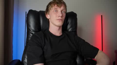 Danny online show from November 26, 1:36 pm