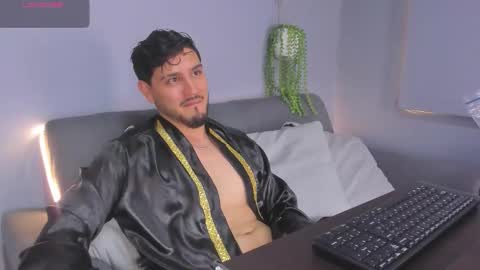 Snapshot of jaackdick_ chatting on October 3, 12:43 pm jack online show from October 3, 12:43 pm