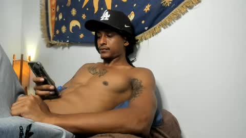 jaacksn online show from April 8, 12:25 pm