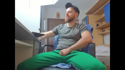 Snapshot of jaceblaze chatting on September 24, 2:55 am Jace online show from September 24, 2:55 am