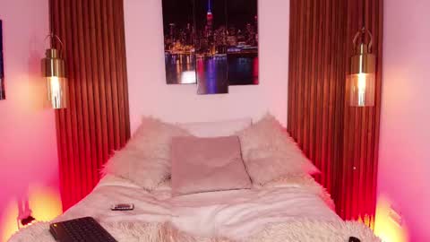 JACK  online show from November 22, 1:00 pm