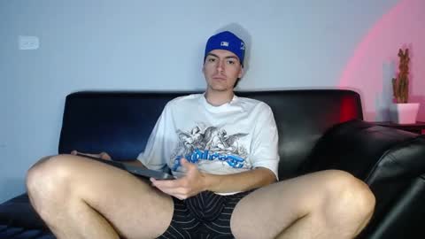 Snapshot of jack_norizz chatting on December 4, 12:03 pm INDEPENDENT MODEL online show from December 4, 12:03 pm