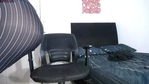 Snapshot of jack_norizz chatting on February 10, 11:36 am INDEPENDENT MODEL online show from February 10, 11:36 am