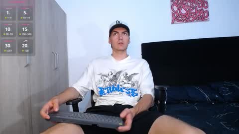 Snapshot of jack_norizz chatting on February 18, 2:27 am INDEPENDENT MODEL online show from February 18, 2:27 am