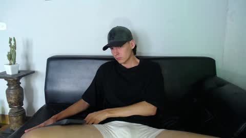 Snapshot of jack_norizz chatting on January 6, 5:38 pm INDEPENDENT MODEL online show from January 6, 5:38 pm