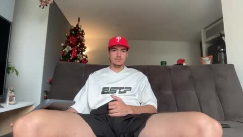 INDEPENDENT MODEL online show from December 16, 4:36 pm