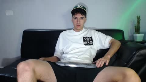 Snapshot of jack_norizz chatting on December 6, 10:05 am INDEPENDENT MODEL online show from December 6, 10:05 am