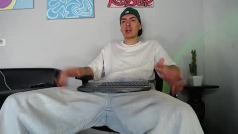 Snapshot of jack_norizz chatting on December 9, 4:07 pm INDEPENDENT MODEL online show from December 9, 4:07 pm