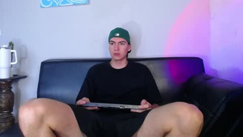 Snapshot of jack_norizz chatting on January 16, 1:25 pm INDEPENDENT MODEL online show from January 16, 1:25 pm