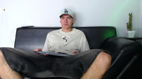 Snapshot of jack_norizz chatting on December 8, 5:01 pm INDEPENDENT MODEL online show from December 8, 5:01 pm