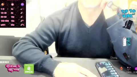 Snapshot of jackbrgs chatting on December 3, 11:32 am J-Mitchel online show from December 3, 11:32 am