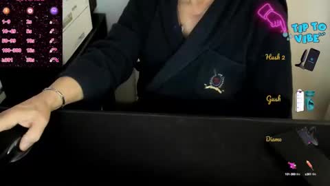 Snapshot of jackbrgs chatting on February 23, 10:01 am J-Mitchel online show from February 23, 10:01 am