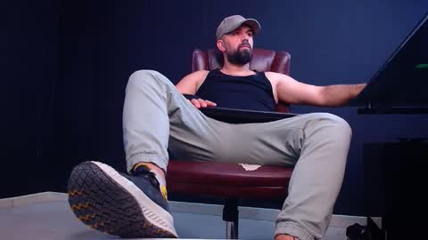 JackEthan online show from October 17, 5:11 am