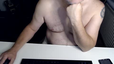 Jack independent model  online show from May 31, 9:27 pm