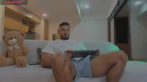 Snapshot of jackson_wayne__ chatting on October 1, 11:30 pm Jackson Wayne online show from October 1, 11:30 pm