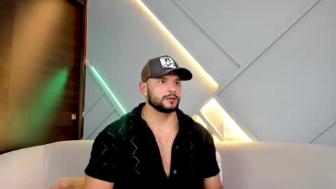 Snapshot of jackson_wayne__ chatting on February 11, 10:07 pm Jackson Wayne online show from February 11, 10:07 pm
