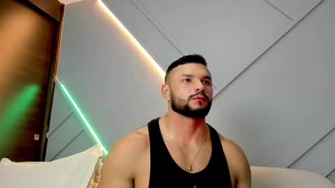 Snapshot of jackson_wayne__ chatting on March 2, 12:42 am Jackson Wayne online show from March 2, 12:42 am