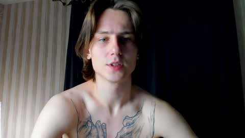 Snapshot of jacksonvox chatting on January 11, 3:34 am Nikolay online show from January 11, 3:34 am