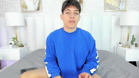 jacob10_ online show from September 30, 12:31 pm