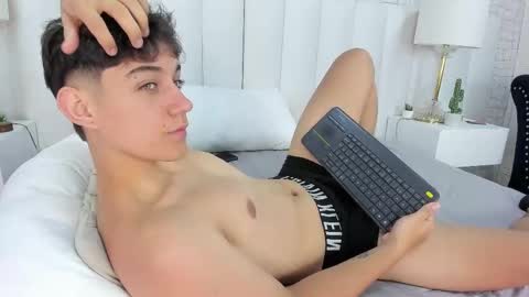 jacob10_ online show from September 22, 12:37 pm