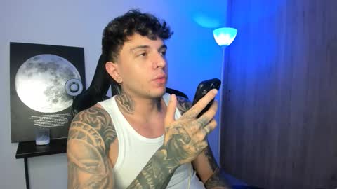 jacobb116 online show from December 18, 1:23 am