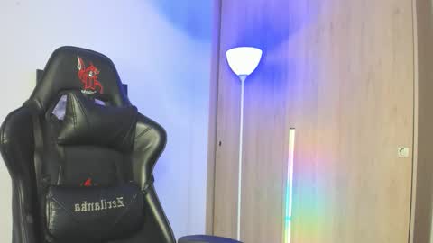 jacobb116 online show from October 17, 12:58 am