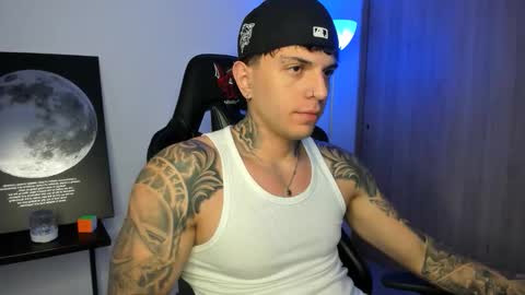 jacobb116 online show from January 15, 1:31 am