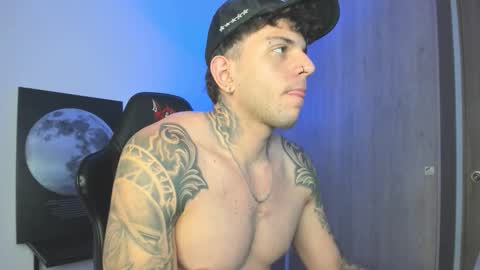 jacobb116 online show from October 31, 12:34 am