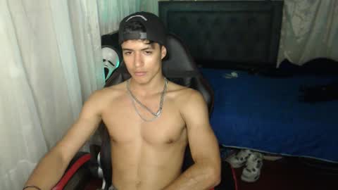 Jacobbakerr online show from January 18, 12:01 am